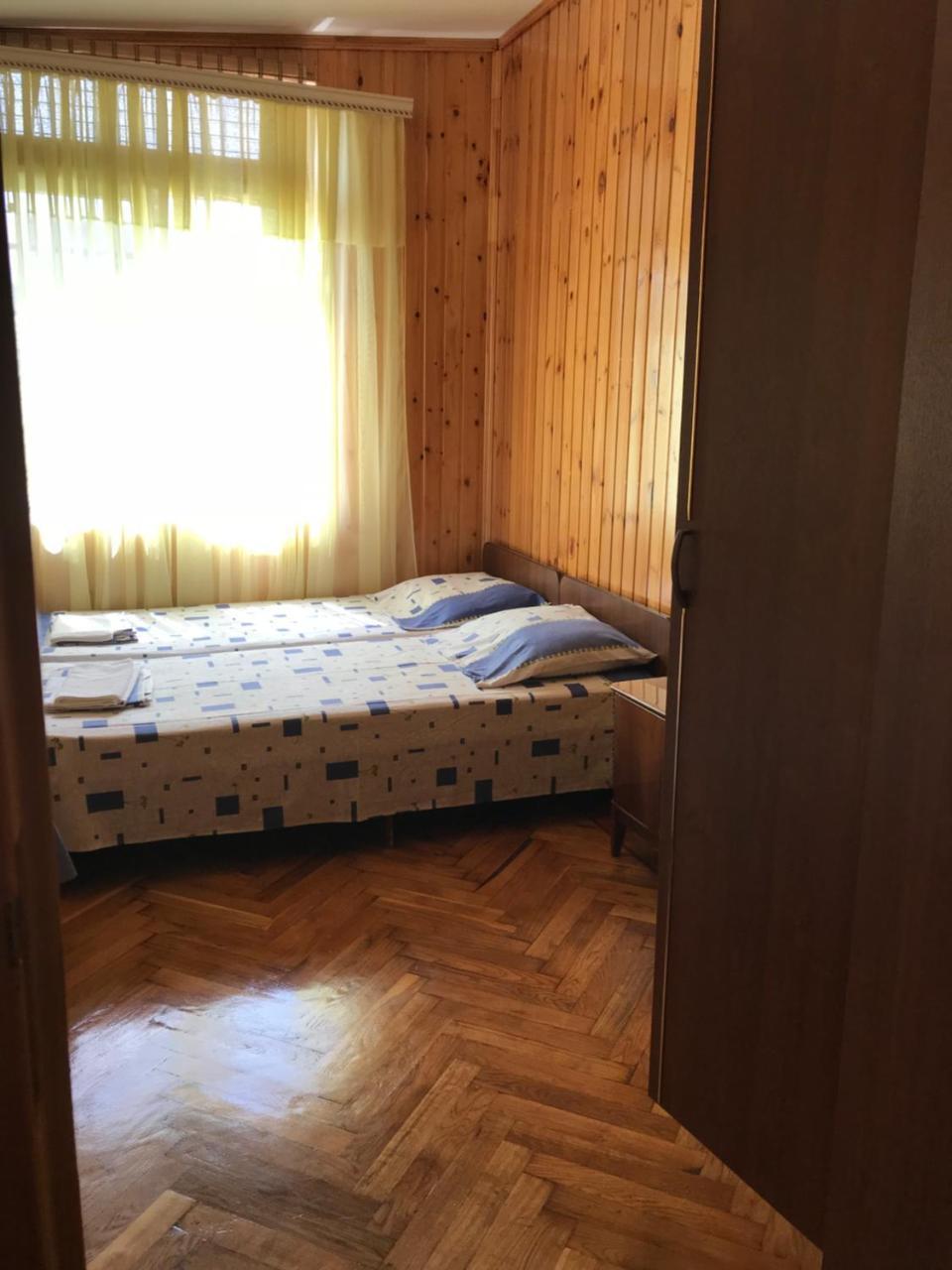 ホテルГостевой Дом С Садом ガグラ エクステリア 写真